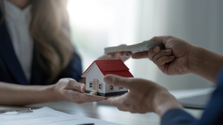 ¿Quién Paga la Inspección de la Casa: Comprador o Vendedor? - Imagen de Portada